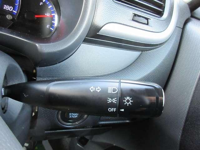 ソリオ ブラック＆ホワイトＩＩ　禁煙車　タイミングチェーン　ナビ／フルセグＴＶ／ＤＶＤ再生／ＣＤ録音／バックモニター　ＥＴＣ　パワースライドドア　プッシュスタート　スマートキー　純正フルエアロ／リアスポイラー／アルミ／フォグランプ（11枚目）