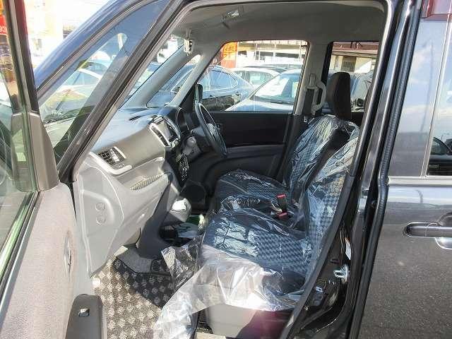 ソリオ ブラック＆ホワイトＩＩ　禁煙車　タイミングチェーン　ナビ／フルセグＴＶ／ＤＶＤ再生／ＣＤ録音／バックモニター　ＥＴＣ　パワースライドドア　プッシュスタート　スマートキー　純正フルエアロ／リアスポイラー／アルミ／フォグランプ（23枚目）