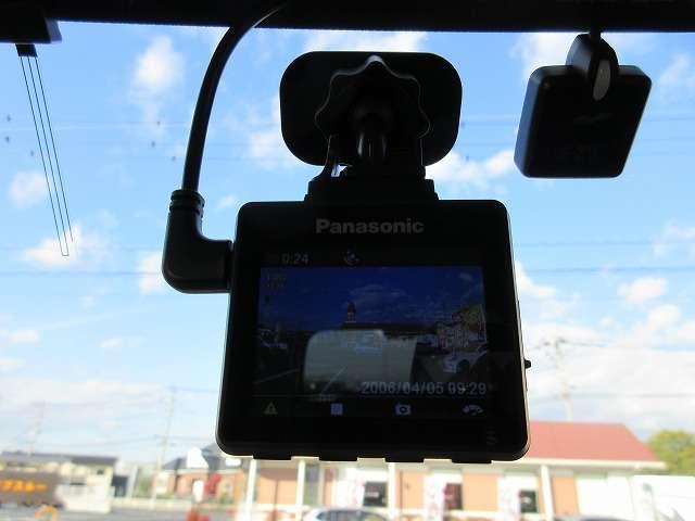 ソリオ ブラック＆ホワイトＩＩ　禁煙車　タイミングチェーン　ナビ／フルセグＴＶ／ＤＶＤ再生／ＣＤ録音／バックモニター　ＥＴＣ　パワースライドドア　プッシュスタート　スマートキー　純正フルエアロ／リアスポイラー／アルミ／フォグランプ（27枚目）