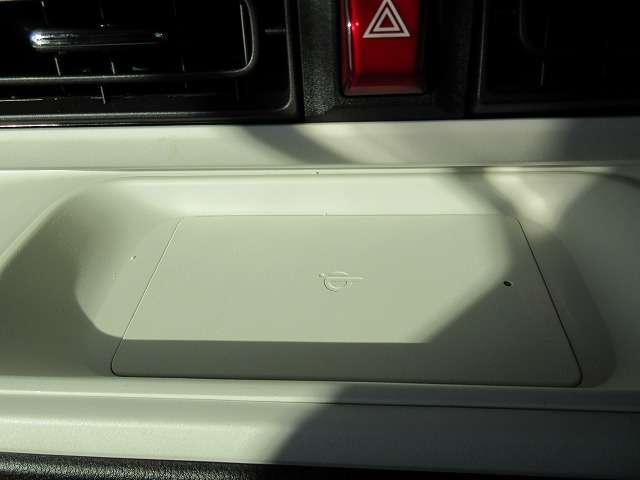 ムーヴキャンバス ストライプスＧ　リラックススタイル　走行距離５．３００キロ　禁煙車　全国走行無制限保証　衝突被害軽減ブレーキ　両側パワースライドドア　シートヒーター　純正ドライブレコーダー　純正９型モニター／ＢｌｕｅｔｏｏｔＢカメラ（27枚目）