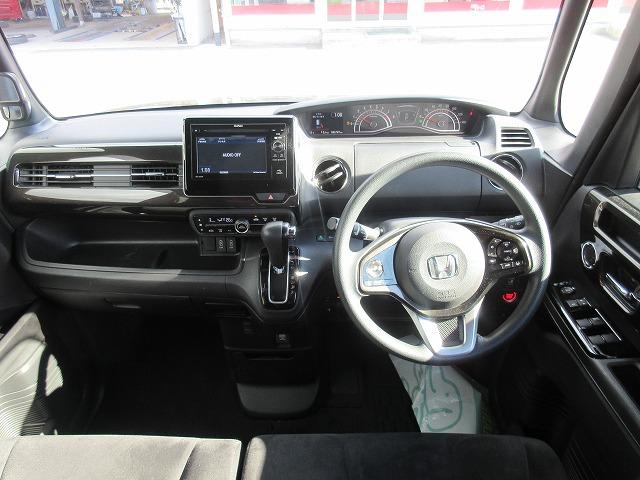 Ｎ－ＢＯＸカスタム Ｇ・Ｌホンダセンシング　全国走行無制限保証／車検２年整備　衝突被害軽減ブレーキ　純正デイスプレイオーデイオ／地デジ／ＣＤ／バックモニター　パワースライドドア　ＬＥＤオートライト　純正フルエアロ／リアスポイラー／アルミ　ＥＴＣ（2枚目）