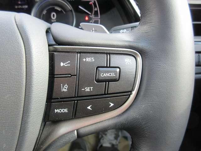 ＥＳ ＥＳ３００ｈ　バージョンＬ　サンルーフ　黒本革パワーシート　全席シートヒーター　走行距離３．７８０キロ　純正２．３型ナビ　全方位モニター　ブラインドスポットモニター　前後ドライブレコーダー　ステアリングヒーター　禁煙車（10枚目）