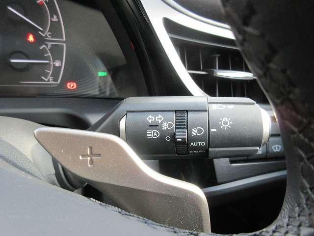 ＥＳ ＥＳ３００ｈ　バージョンＬ　サンルーフ　黒本革パワーシート　全席シートヒーター　走行距離３．７８０キロ　純正２．３型ナビ　全方位モニター　ブラインドスポットモニター　前後ドライブレコーダー　ステアリングヒーター　禁煙車（12枚目）