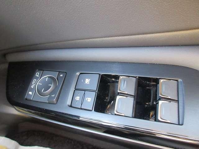 ＥＳ ＥＳ３００ｈ　バージョンＬ　サンルーフ　黒本革パワーシート　全席シートヒーター　走行距離３．７８０キロ　純正２．３型ナビ　全方位モニター　ブラインドスポットモニター　前後ドライブレコーダー　ステアリングヒーター　禁煙車（18枚目）