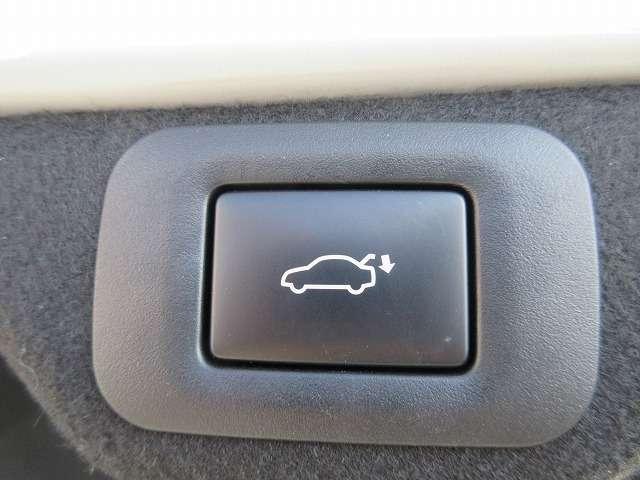 ＥＳ ＥＳ３００ｈ　バージョンＬ　サンルーフ　黒本革パワーシート　全席シートヒーター　走行距離３．７８０キロ　純正２．３型ナビ　全方位モニター　ブラインドスポットモニター　前後ドライブレコーダー　ステアリングヒーター　禁煙車（26枚目）