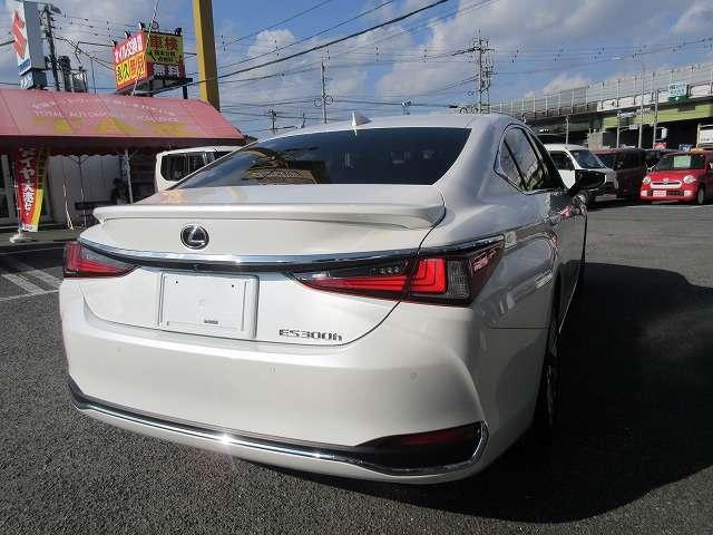 ＥＳ ＥＳ３００ｈ　バージョンＬ　サンルーフ　黒本革パワーシート　全席シートヒーター　走行距離３．７８０キロ　純正２．３型ナビ　全方位モニター　ブラインドスポットモニター　前後ドライブレコーダー　ステアリングヒーター　禁煙車（33枚目）