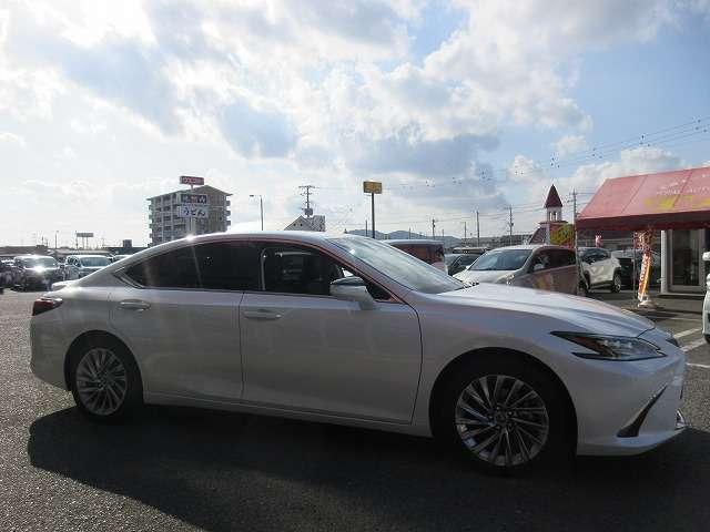 ＥＳ ＥＳ３００ｈ　バージョンＬ　サンルーフ　黒本革パワーシート　全席シートヒーター　走行距離３．７８０キロ　純正２．３型ナビ　全方位モニター　ブラインドスポットモニター　前後ドライブレコーダー　ステアリングヒーター　禁煙車（34枚目）