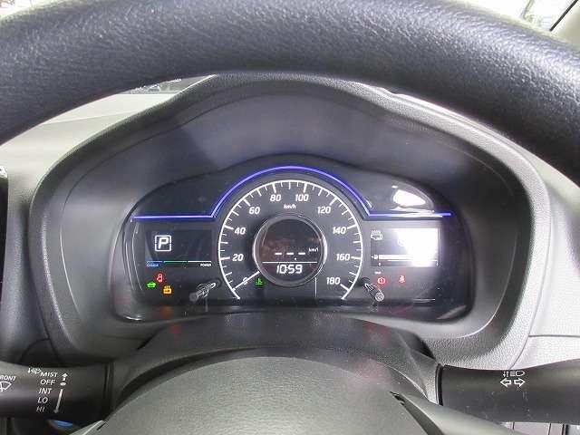 ノート e-パワー X 衝突被害軽減ブレーキ 禁煙車 エマージェンシーブレーキ インテリジェントキー プッシュスタート オートライト ウインカー付き電動格納ドアミラー 純正アルミ ETC UVカット/プライバシーガラス(8枚目)