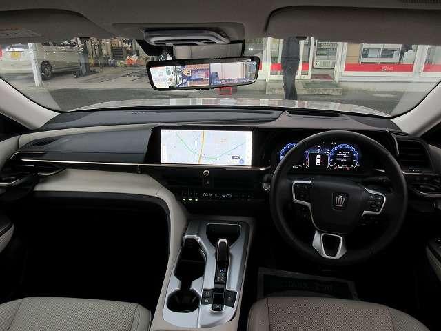 クラウンクロスオーバー Ｇアドバンスド・レザーパッケージ　トヨタセーフティセンス　本革エアーパワーシート　本革ハンドル／ステアリングヒーター　パワーバックドア　純正２１インチアルミ　純正１２．３型ナビ　全方位モニター　ヘッドアップディスプレイ　禁煙車（2枚目）