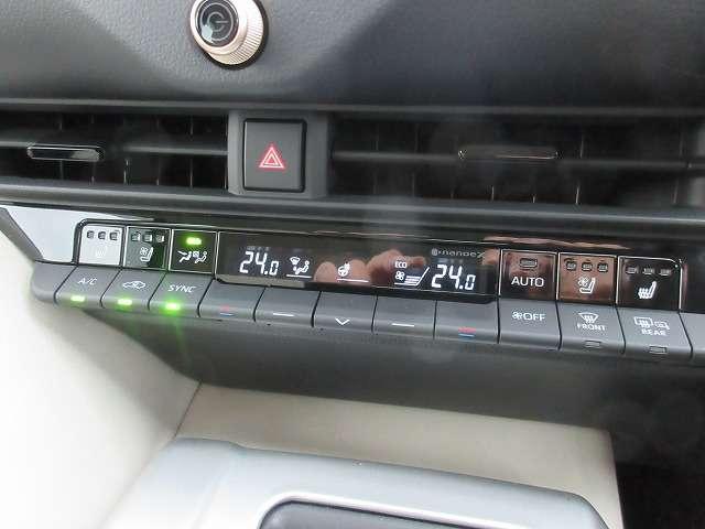 クラウンクロスオーバー Ｇアドバンスド・レザーパッケージ　トヨタセーフティセンス　本革エアーパワーシート　本革ハンドル／ステアリングヒーター　パワーバックドア　純正２１インチアルミ　純正１２．３型ナビ　全方位モニター　ヘッドアップディスプレイ　禁煙車（9枚目）