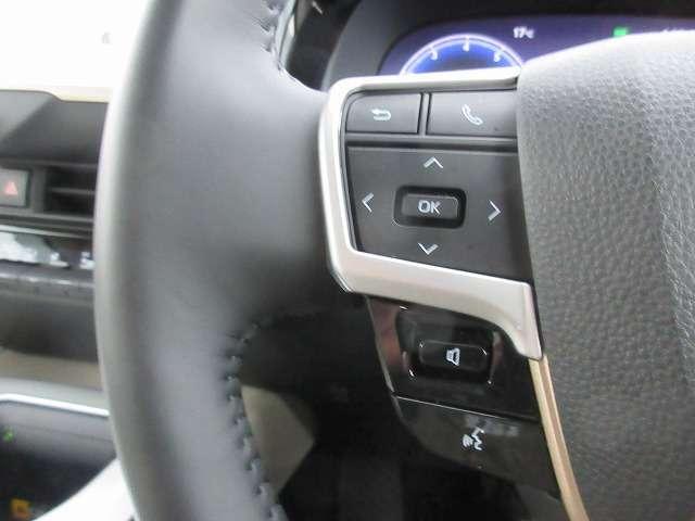 クラウンクロスオーバー Ｇアドバンスド・レザーパッケージ　トヨタセーフティセンス　本革エアーパワーシート　本革ハンドル／ステアリングヒーター　パワーバックドア　純正２１インチアルミ　純正１２．３型ナビ　全方位モニター　ヘッドアップディスプレイ　禁煙車（17枚目）