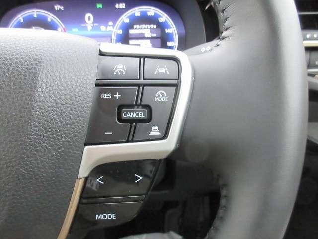 クラウンクロスオーバー Ｇアドバンスド・レザーパッケージ　トヨタセーフティセンス　本革エアーパワーシート　本革ハンドル／ステアリングヒーター　パワーバックドア　純正２１インチアルミ　純正１２．３型ナビ　全方位モニター　ヘッドアップディスプレイ　禁煙車（18枚目）