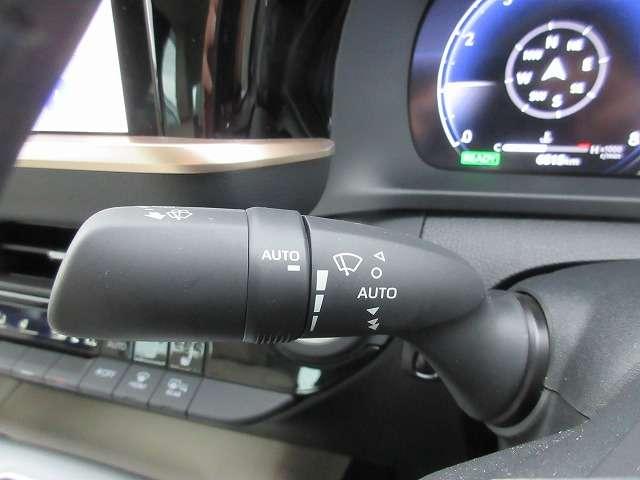 クラウンクロスオーバー Ｇアドバンスド・レザーパッケージ　トヨタセーフティセンス　本革エアーパワーシート　本革ハンドル／ステアリングヒーター　パワーバックドア　純正２１インチアルミ　純正１２．３型ナビ　全方位モニター　ヘッドアップディスプレイ　禁煙車（19枚目）