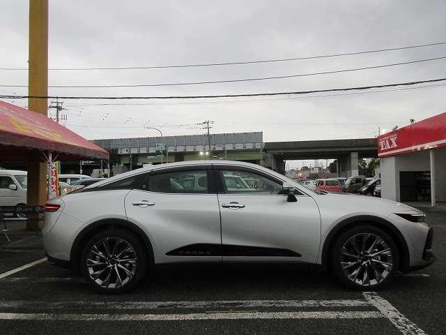 クラウンクロスオーバー Ｇアドバンスド・レザーパッケージ　トヨタセーフティセンス　本革エアーパワーシート　本革ハンドル／ステアリングヒーター　パワーバックドア　純正２１インチアルミ　純正１２．３型ナビ　全方位モニター　ヘッドアップディスプレイ　禁煙車（21枚目）