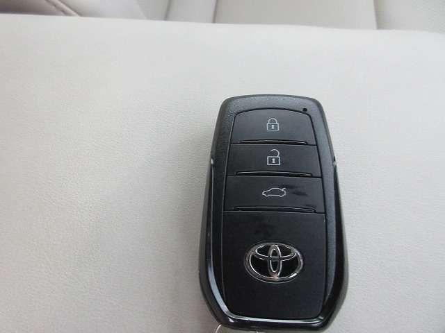 クラウンクロスオーバー Ｇアドバンスド・レザーパッケージ　トヨタセーフティセンス　本革エアーパワーシート　本革ハンドル／ステアリングヒーター　パワーバックドア　純正２１インチアルミ　純正１２．３型ナビ　全方位モニター　ヘッドアップディスプレイ　禁煙車（34枚目）