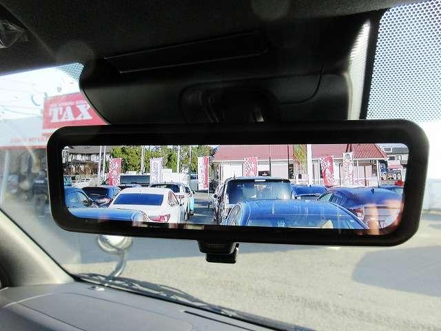 ハイエースバン スーパーＧＬ　ダークプライムＩＩ　ディーゼルターボ　寒冷地仕様　登録済未使用車　メーカーオプション／両側パワースライドドア／リアフォグ／純正１５インチアルミ／デジタルインナーミラー／フロントドアスカッフ　モデリスタＦスポデイライト付（10枚目）