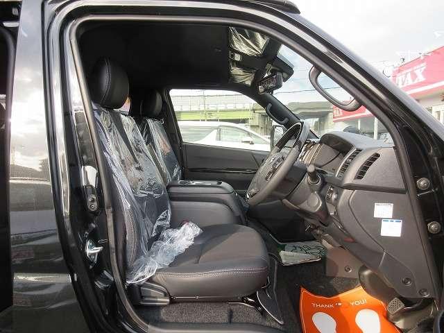 ハイエースバン スーパーＧＬ　ダークプライムＩＩ　ディ―ゼルターボ　寒冷地仕様　登録済未使用車　メーカーオプション／両側パワースライドドア／リアフォグ／純正１５インチアルミ／デジタルインナーミラー／フロントドアスカッフ　モデリスタＦスポデイライト付（16枚目）