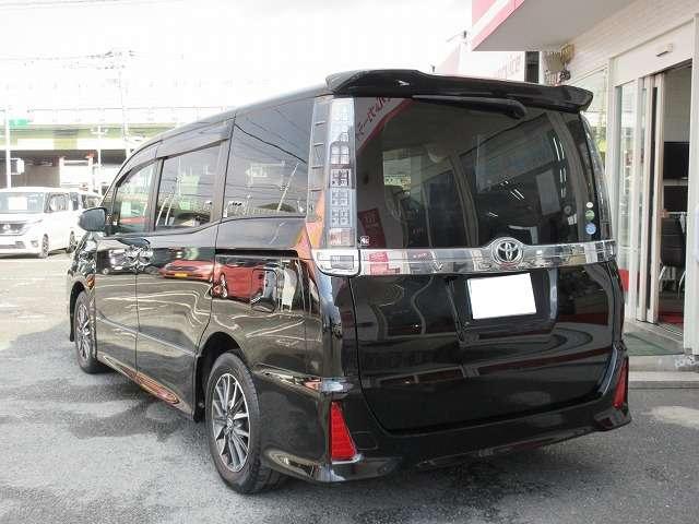 ヴォクシー ＺＳ　煌　ワンオーナー　車検２年整備　アルパイン製１０型ナビ／フルセグＴＶ／ＤＶＤ再生／ＣＤ録音／バックモニター／後席フリップダウンモニター　ＥＴＣ　両側パワースライドドア　ＬＥＤオートライト　スマートキー（5枚目）