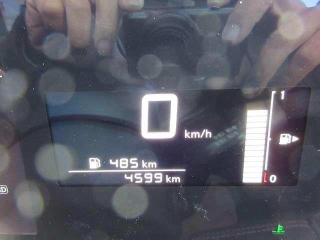 セレナ ハイウェイスターＶ　プロパイロット　禁煙車　走行距離４．６００キロ　新車メーカー保証継承　衝突被害軽減ブレーキ　両側ハンズフリーパワースライドドア　ドライブレコーダー　ナビ／Ｂｌｕｅｔｏｏｔｈ／バックモニター　ＥＴＣ（11枚目）