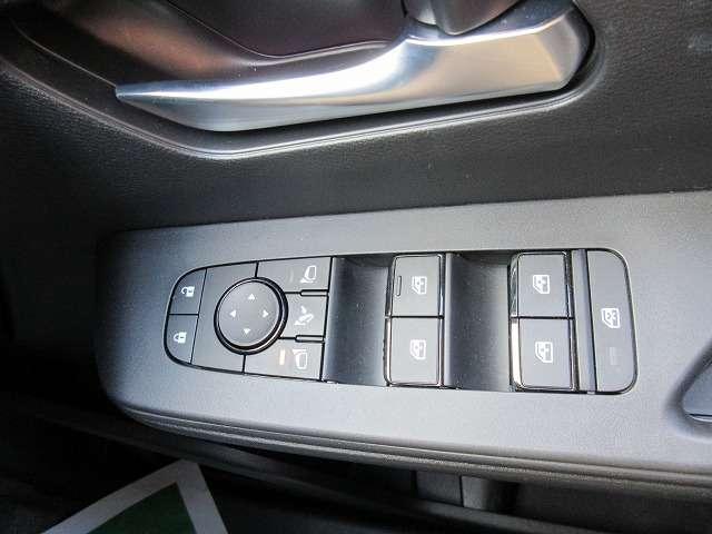 セレナ ハイウェイスターＶ　プロパイロット　禁煙車　走行距離４．６００キロ　新車メーカー保証継承　衝突被害軽減ブレーキ　両側ハンズフリーパワースライドドア　ドライブレコーダー　ナビ／Ｂｌｕｅｔｏｏｔｈ／バックモニター　ＥＴＣ（18枚目）