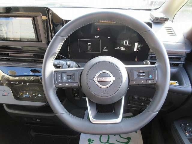 セレナ ハイウェイスターＶ　プロパイロット　禁煙車　走行距離４．６００キロ　新車メーカー保証継承　衝突被害軽減ブレーキ　両側ハンズフリーパワースライドドア　ドライブレコーダー　ナビ／Ｂｌｕｅｔｏｏｔｈ／バックモニター　ＥＴＣ（28枚目）