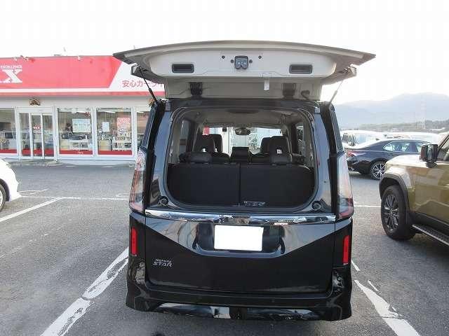 セレナ ハイウェイスターＶ　プロパイロット　禁煙車　走行距離４．６００キロ　新車メーカー保証継承　衝突被害軽減ブレーキ　両側ハンズフリーパワースライドドア　ドライブレコーダー　ナビ／Ｂｌｕｅｔｏｏｔｈ／バックモニター　ＥＴＣ（34枚目）