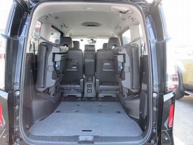 セレナ ハイウェイスターＶ　プロパイロット　禁煙車　走行距離４．６００キロ　新車メーカー保証継承　衝突被害軽減ブレーキ　両側ハンズフリーパワースライドドア　ドライブレコーダー　ナビ／Ｂｌｕｅｔｏｏｔｈ／バックモニター　ＥＴＣ（35枚目）