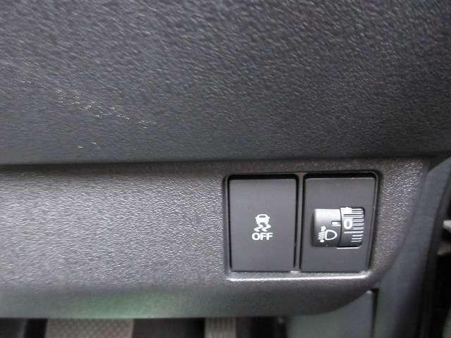 Ｎ－ＢＯＸカスタム ベースグレード　ホンダセンシング　走行距離１１．１００キロ　禁煙車　衝突被害軽減ブレーキ　新車メーカー保証継承　シートヒーター　１１型ディスプレイオーデイオ　バックカメラ　ＥＴＣ　パワースライドドア　ＬＥＤライト（15枚目）