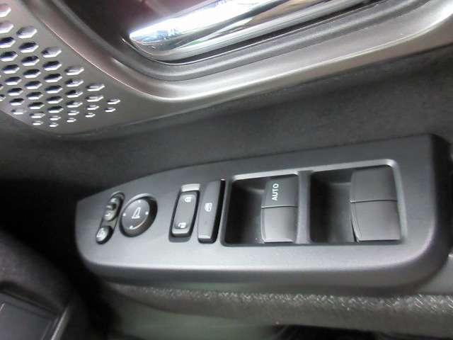 Ｎ－ＢＯＸカスタム ベースグレード　ホンダセンシング　走行距離１１．１００キロ　禁煙車　衝突被害軽減ブレーキ　新車メーカー保証継承　シートヒーター　１１型ディスプレイオーデイオ　バックカメラ　ＥＴＣ　パワースライドドア　ＬＥＤライト（20枚目）