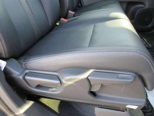 Ｎ－ＷＧＮカスタム Ｌ・ターボ　ホンダセンシング　色ミッドナイトブルービーメタリック　新車メーカー保証継承　シートヒーター　純正８型ナビ／フルセグＴＶ／Ｂｌｕｅｔｏｏｔｈ／バックモニター　ＥＴＣ　ＬＥＤオートライト　純正１５アルミ（26枚目）