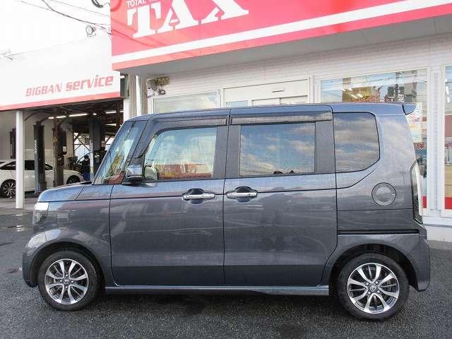 Ｎ－ＢＯＸカスタム ベースグレード　ホンダセンシング　新車メーカー保証継承　禁煙車　シートヒーター　純正９型ナビ／フルセグＴＶ／ＤＶＤ再生／ＣＤ録音／Ｂｌｕｅｔｏｏｔｈ／バックモニター　パワースライドドア　ＬＥＤオートライト　ＥＴＣ（2枚目）