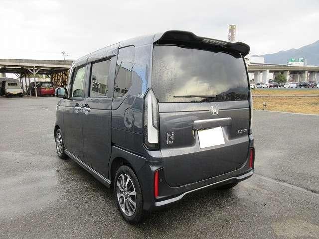 Ｎ－ＢＯＸカスタム ベースグレード　ホンダセンシング　新車メーカー保証継承　禁煙車　シートヒーター　純正９型ナビ／フルセグＴＶ／ＤＶＤ再生／ＣＤ録音／Ｂｌｕｅｔｏｏｔｈ／バックモニター　パワースライドドア　ＬＥＤオートライト　ＥＴＣ（3枚目）