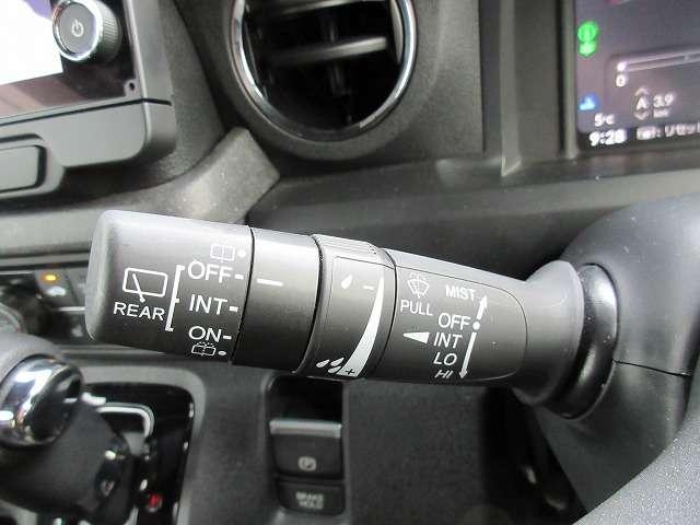 Ｎ－ＢＯＸカスタム ベースグレード　ホンダセンシング　新車メーカー保証継承　禁煙車　シートヒーター　純正９型ナビ／フルセグＴＶ／ＤＶＤ再生／ＣＤ録音／Ｂｌｕｅｔｏｏｔｈ／バックモニター　パワースライドドア　ＬＥＤオートライト　ＥＴＣ（17枚目）