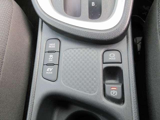 ヤリスクロス ハイブリッドG トヨタセーフティセンス 新車メーカー保証継承 衝突被害軽減ブレーキ 前後ドライブレコーダー 純正8型ディスプレイオーデイオ/フルセグTV/Bluetooth/バックモニター LEDオートライト 禁煙車(16枚目)