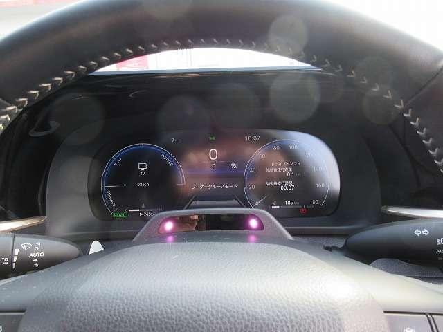 クラウンスポーツ Z ハイブリッド 走行距離14.770キロ 新車メーカー保証継承 ムーンルーフ 黒本革エアーパワーシート パワーバックドア パノラミックビューモニター 純正12.3型ナビ/フルセグTV ハンドルヒーター(9枚目)