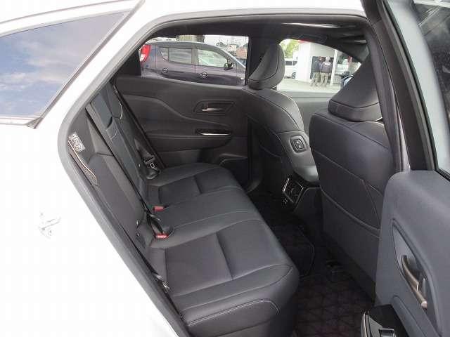 クラウンスポーツ Z ハイブリッド 走行距離14.770キロ 新車メーカー保証継承 ムーンルーフ 黒本革エアーパワーシート パワーバックドア パノラミックビューモニター 純正12.3型ナビ/フルセグTV ハンドルヒーター(24枚目)