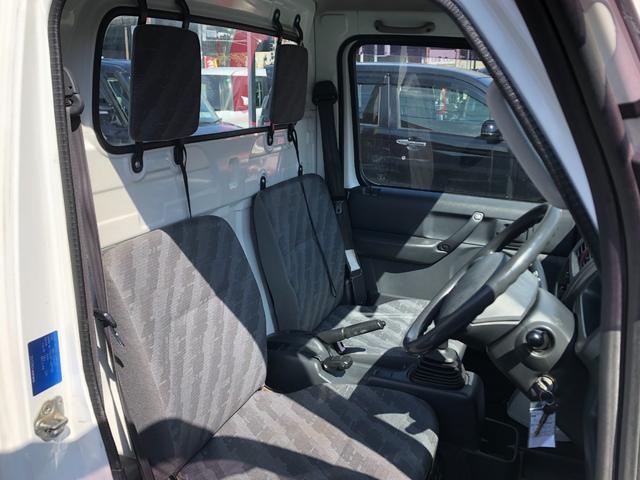 キャリイトラック KCパワステ 4WD 5速ミッション ワンオーナー/禁煙車 タイミングチェーン 三方開 純正AM/FMラジオ ヘッドライトレベライザー(14枚目)