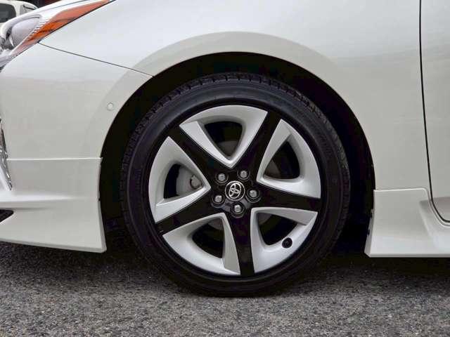 プリウス Sセーフティプラス ツートーン トヨタセーフティセンス モデリスタエアロ 純正17インチアルミ 純正9型ナビ/フルセグTV/DVD再生/CD録音/Bluetooth/バックモニター 純正ドライブレコーダー ワンオーナー/禁煙車(8枚目)