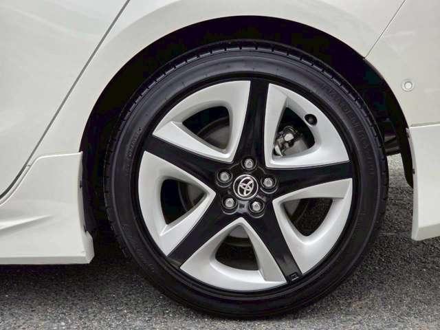 プリウス Sセーフティプラス ツートーン トヨタセーフティセンス モデリスタエアロ 純正17インチアルミ 純正9型ナビ/フルセグTV/DVD再生/CD録音/Bluetooth/バックモニター 純正ドライブレコーダー ワンオーナー/禁煙車(11枚目)