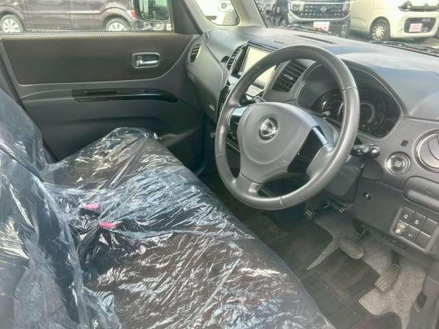 �������|�ς݂ŁA���������ӂ����ʂȏꏊ�ł��I�����ɂ҂�����̎p���ŁA���m�炸�̃h���C�u���y���߂܂��B�X�e�A�����O�������т��A�����ɖ�����Ă��������i�e�E�ցE´�j