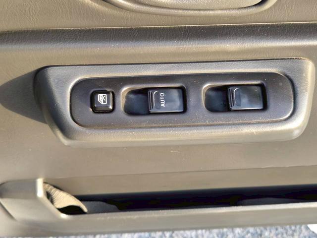 ジムニー ワイルドウインド 後期型 5速ミッション パートタイム4WD タイミングチェーン シートヒーター 革巻きハンドル 背面タイヤ/ハードカバー 電動格納ドアミラー エアコン パワステ パワーウインドウ(5枚目)