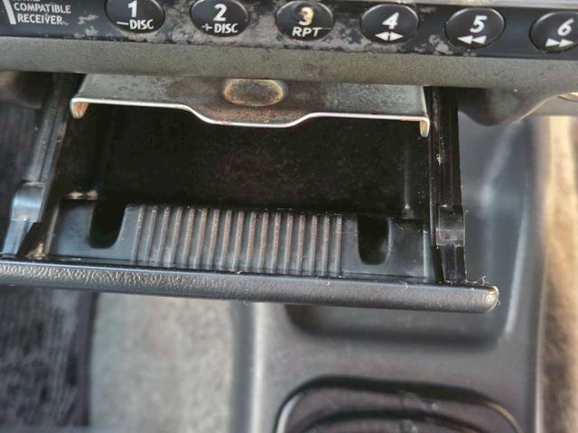 ジムニー ワイルドウインド 後期型 5速ミッション パートタイム4WD タイミングチェーン シートヒーター 革巻きハンドル 背面タイヤ/ハードカバー 電動格納ドアミラー エアコン パワステ パワーウインドウ(13枚目)