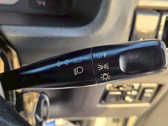 ジムニー ワイルドウインド 後期型 5速ミッション パートタイム4WD タイミングチェーン シートヒーター 革巻きハンドル 背面タイヤ/ハードカバー 電動格納ドアミラー エアコン パワステ パワーウインドウ(28枚目)