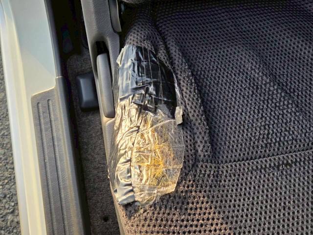 ジムニー ワイルドウインド 後期型 5速ミッション パートタイム4WD タイミングチェーン シートヒーター 革巻きハンドル 背面タイヤ/ハードカバー 電動格納ドアミラー エアコン パワステ パワーウインドウ(51枚目)