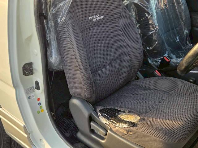 ジムニー ワイルドウインド 後期型 5速ミッション パートタイム4WD タイミングチェーン シートヒーター 革巻きハンドル 背面タイヤ/ハードカバー 電動格納ドアミラー エアコン パワステ パワーウインドウ(52枚目)