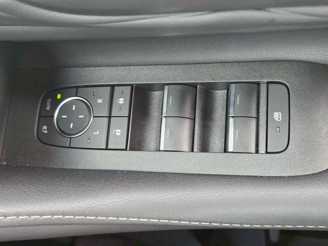 アルファードハイブリッド Ｚ　モデリスタエアロ／グリル／マフラー　純正１９インチエグゼクティブ用アルミ　左右独立ムーンルーフ　レザーシート／シートヒーター　全方位モニター　純正１４型ナビ　３６０°ドライブレコーダー　スマートキー（38枚目）