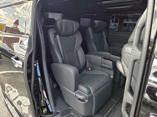 アルファードハイブリッド Ｚ　モデリスタエアロ／グリル／マフラー　純正１９インチエグゼクティブ用アルミ　左右独立ムーンルーフ　レザーシート／シートヒーター　全方位モニター　純正１４型ナビ　３６０°ドライブレコーダー　スマートキー（50枚目）