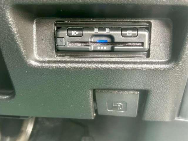 ワゴンＲスマイル ハイブリッドＸ　スズキセーフティサポート　禁煙車　メーカーオプション９型ＤＳＰ／フルセグＴＶ／ＤＶＤ再生／ＣＤ／Ｂｌｕｅｔｏｏｔｈ　全方位モニター　前後ドライブレコーダー　両側パワースライドドア　ＬＥＤオートライト（3枚目）