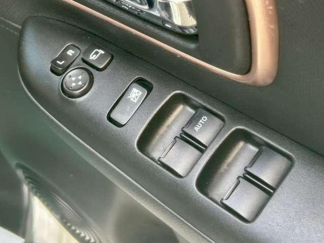 ワゴンＲスマイル ハイブリッドＸ　スズキセーフティサポート　禁煙車　メーカーオプション９型ＤＳＰ／フルセグＴＶ／ＤＶＤ再生／ＣＤ／Ｂｌｕｅｔｏｏｔｈ　全方位モニター　前後ドライブレコーダー　両側パワースライドドア　ＬＥＤオートライト（16枚目）