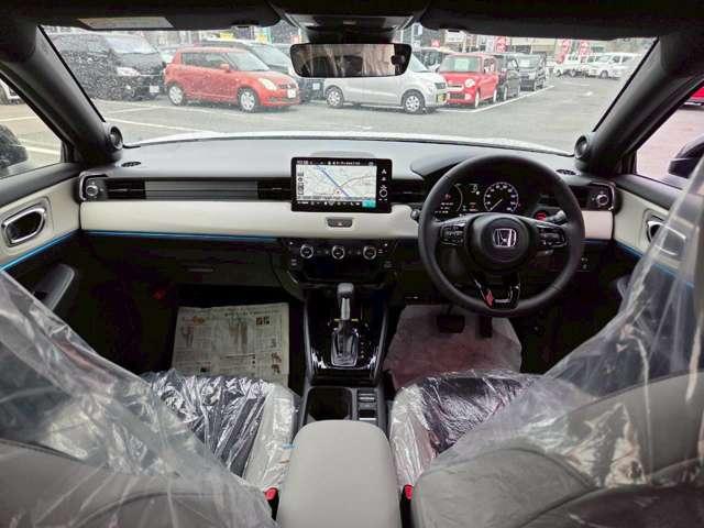 ヴェゼル ｅ：ＨＥＶ　Ｚ・ＰＬａＹパッケージ（3枚目）